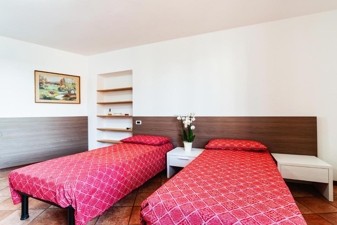 Il Roseto Di Marina Otel Lucino Dış mekan fotoğraf